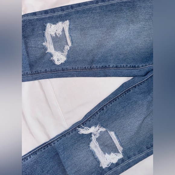 American Eagle jeans - Picture 2 of 4